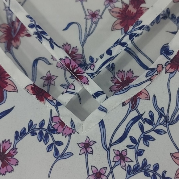 HIPPIE Rose Medium 3/4 Sleeve Blouse - Picture 3 of 4